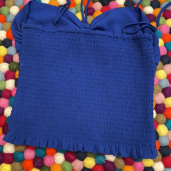 Aritzia camisole top - Picture 4 of 6